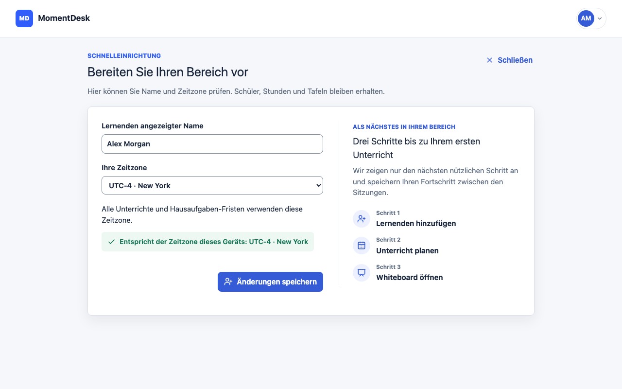 Richten Sie Ihren Lehrkraft-Bereich ein: MomentDesk-Oberfläche mit erfundenen Namen und Einträgen.
