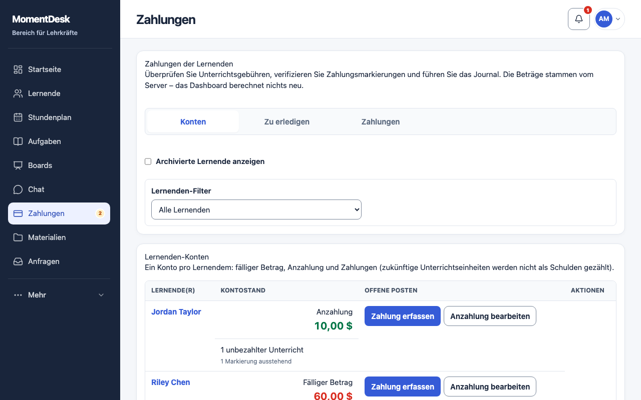 Zahlung erfassen und Guthaben anpassen: MomentDesk-Oberfläche mit erfundenen Namen und Einträgen.