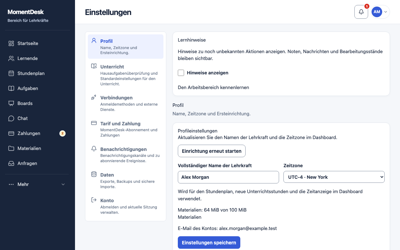 Name, Zeitzone und Bewertungsstandard ändern: MomentDesk-Oberfläche mit erfundenen Namen und Einträgen.