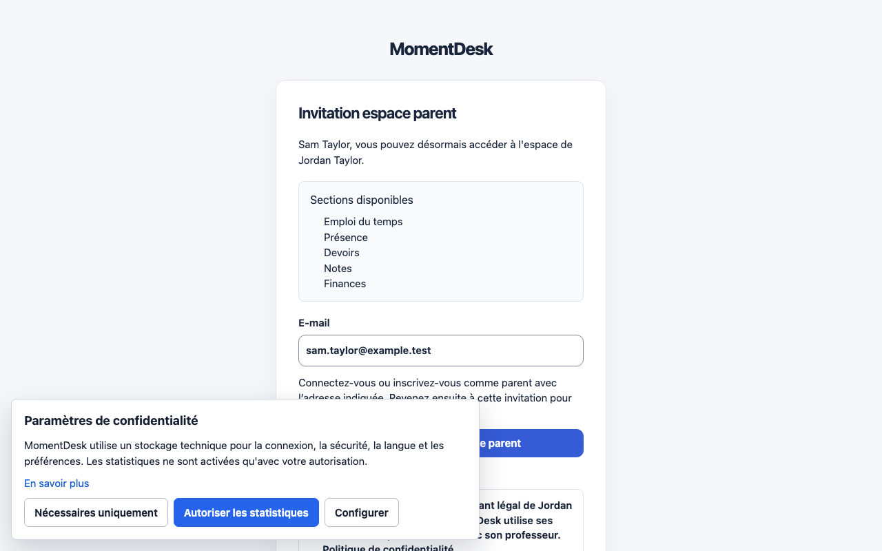 Accepter l’invitation et ouvrir votre espace: Interface de MomentDesk avec des noms et données fictifs.