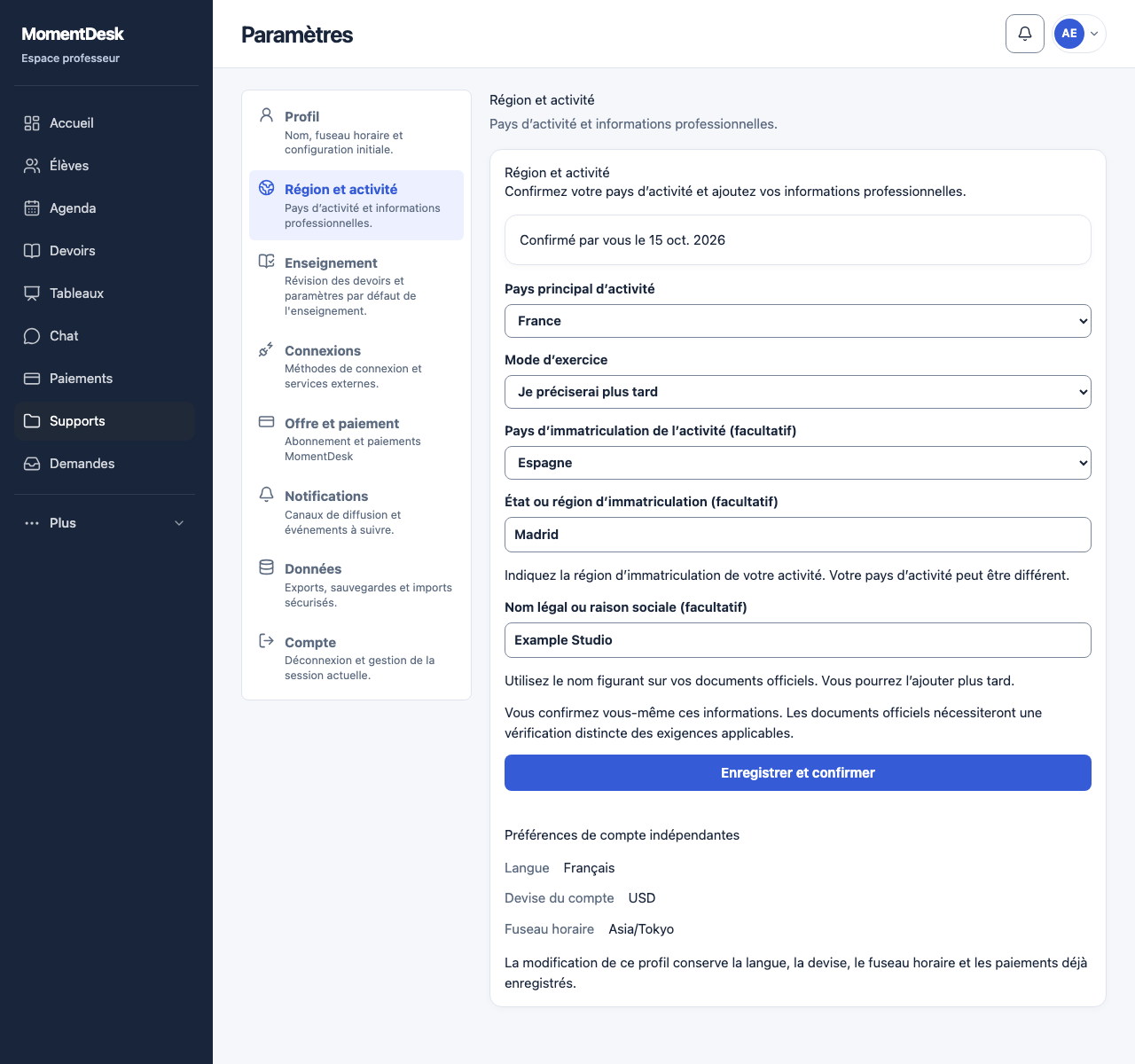 Confirmer le pays d’activité et le profil professionnel: Interface de MomentDesk avec des noms et données fictifs.