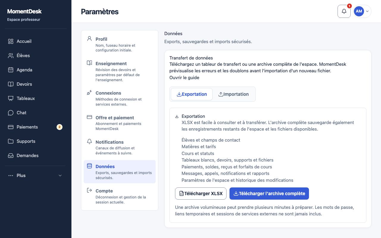 Rubrique des données dans les paramètres professeur de l’interface de MomentDesk : téléchargement d’un classeur XLSX ou d’une archive complète et quatre étapes d’importation.